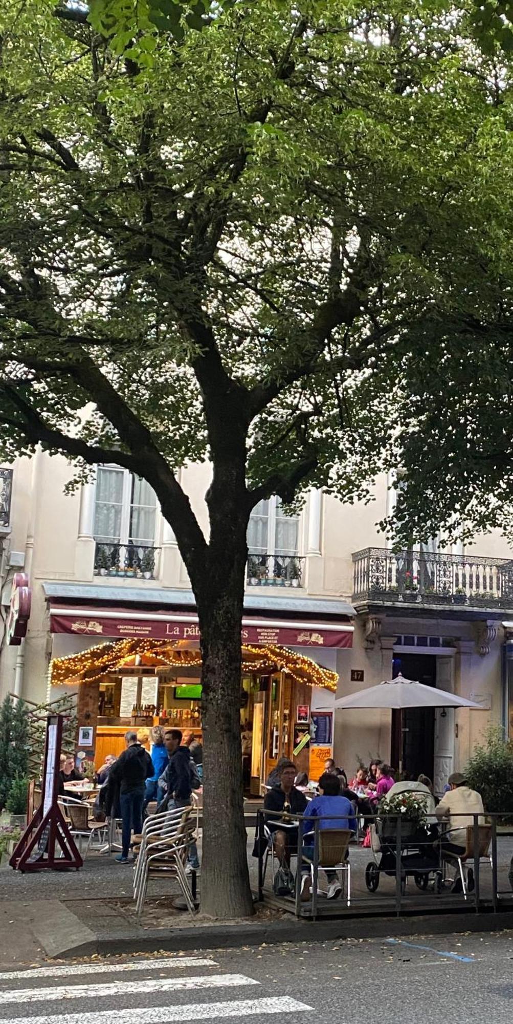 Au 47 Allees D'Etigny - Central & Standing - Avec Parking - Linge De Lit Et De Toilette Inclus Bagnères-de-Luchon Εξωτερικό φωτογραφία