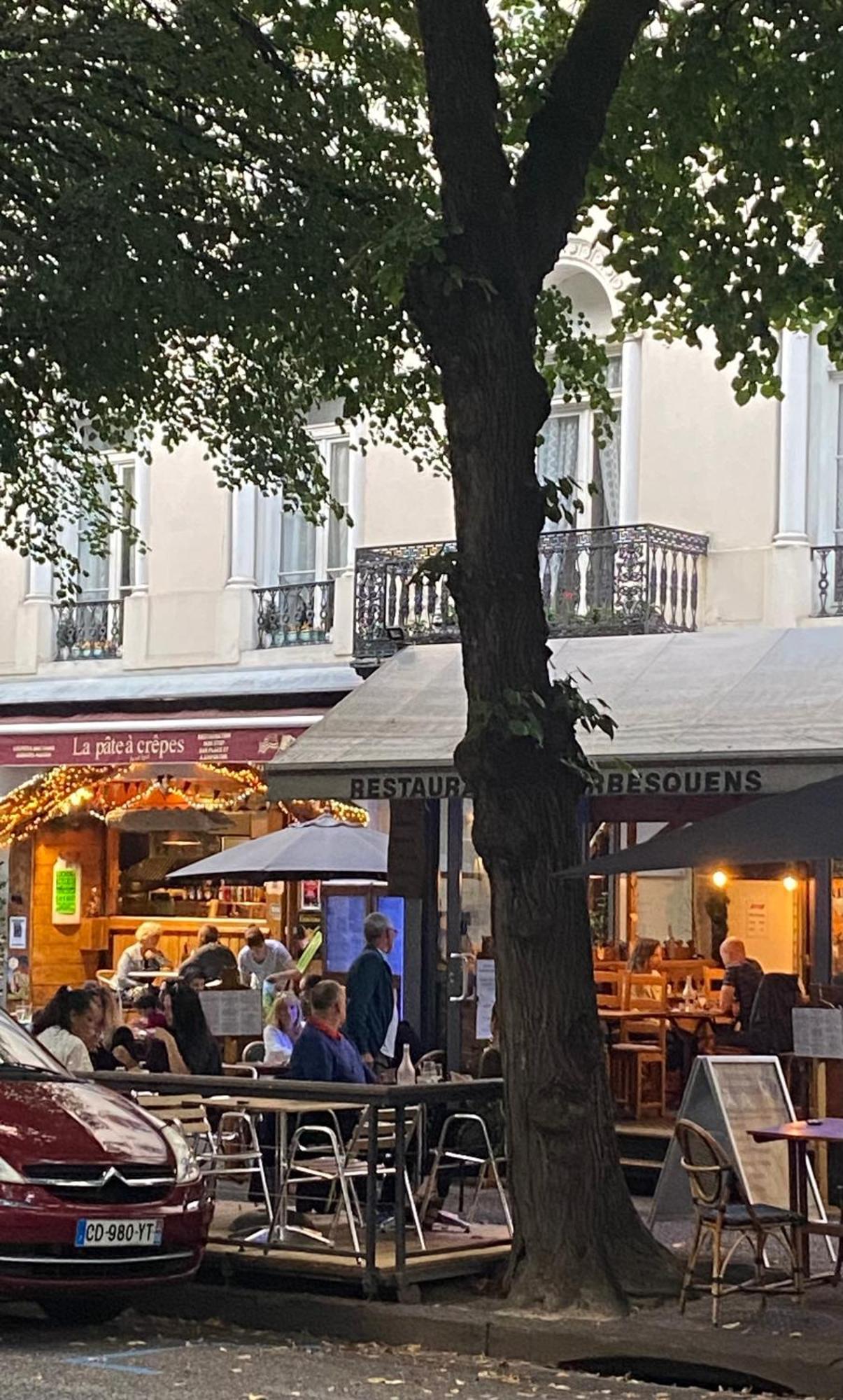 Au 47 Allees D'Etigny - Central & Standing - Avec Parking - Linge De Lit Et De Toilette Inclus Bagnères-de-Luchon Εξωτερικό φωτογραφία