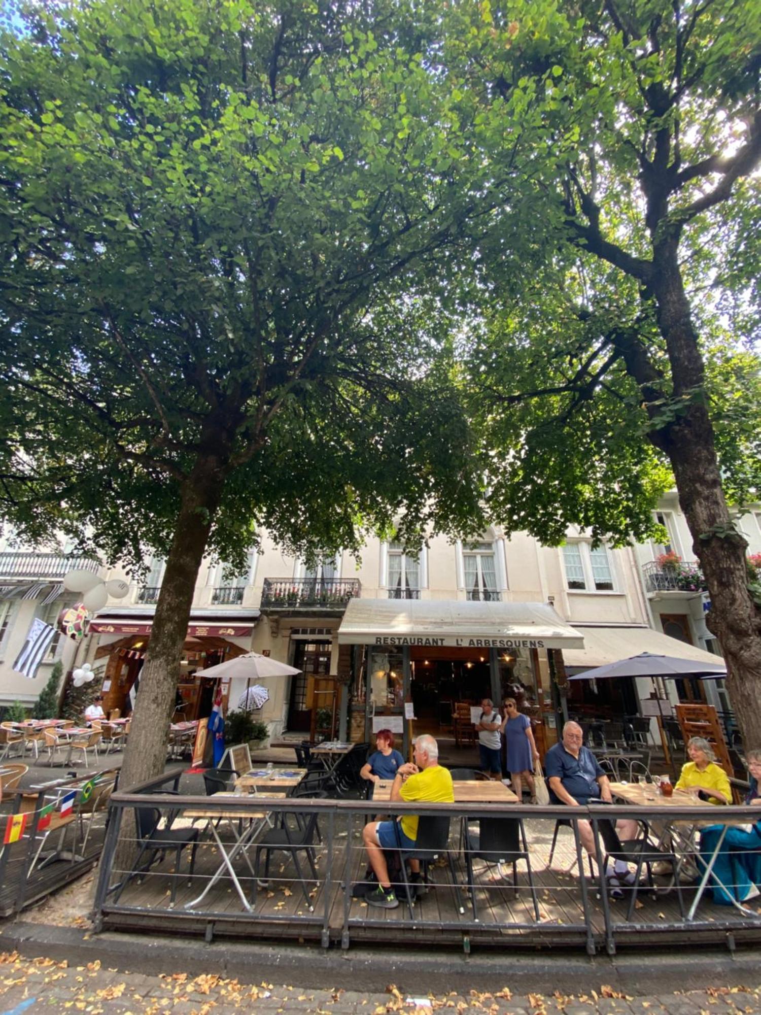 Au 47 Allees D'Etigny - Central & Standing - Avec Parking - Linge De Lit Et De Toilette Inclus Bagnères-de-Luchon Εξωτερικό φωτογραφία