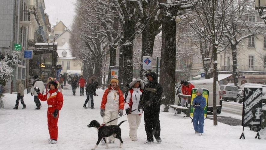 Au 47 Allees D'Etigny - Central & Standing - Avec Parking - Linge De Lit Et De Toilette Inclus Bagnères-de-Luchon Εξωτερικό φωτογραφία